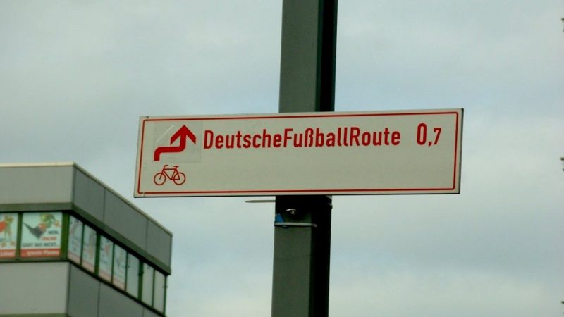 Bicycle route sign